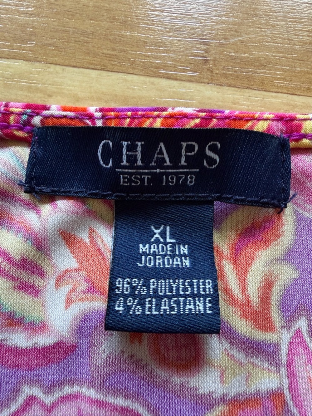 CHAPS women’s pink purple floral stop v neck great design size XL - Picture 6 of 7